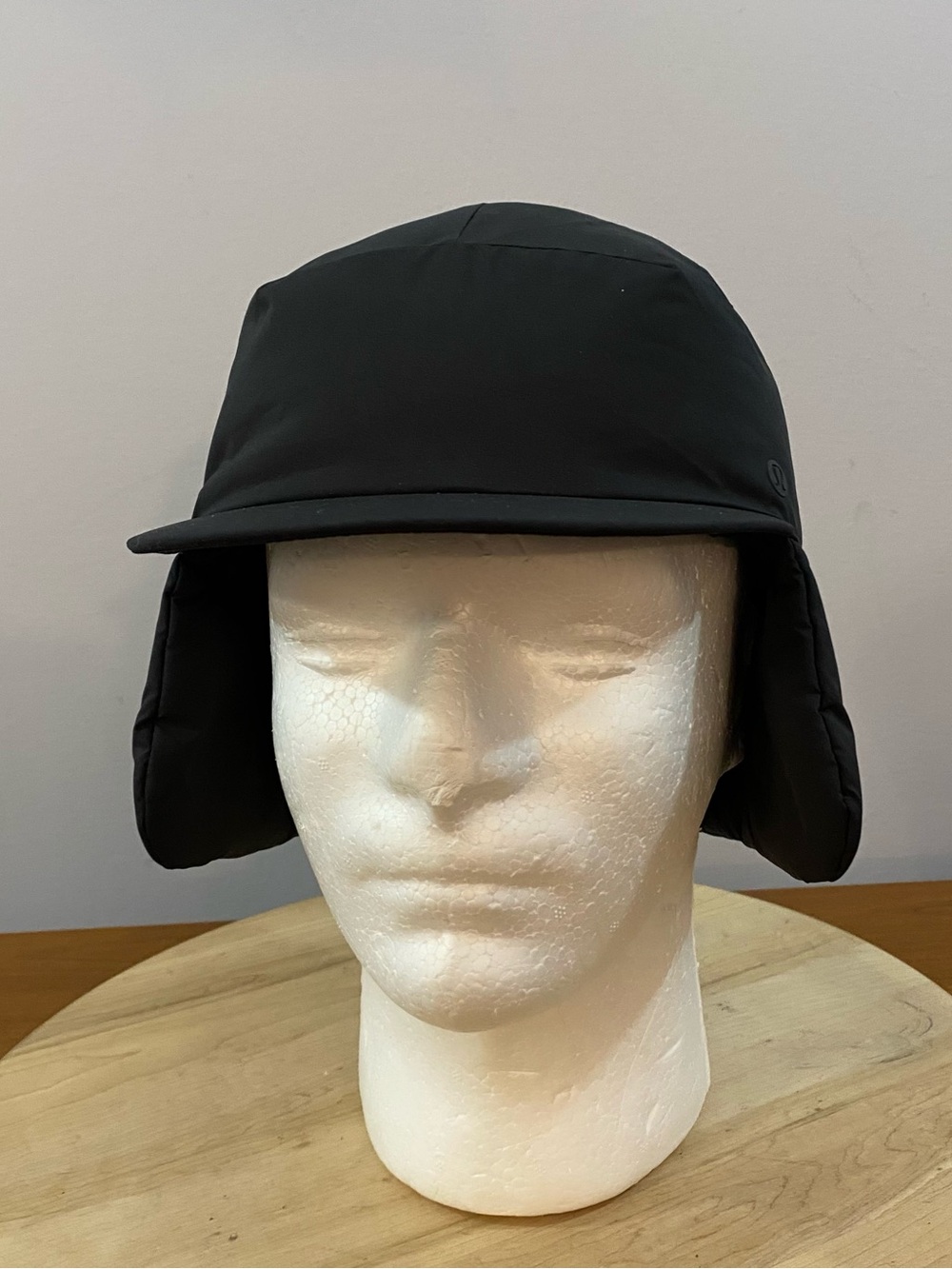 Lululemon Navigation Loft Trapper Hat‎ Black XS/S Insulated Puffer Ear Flap Cap